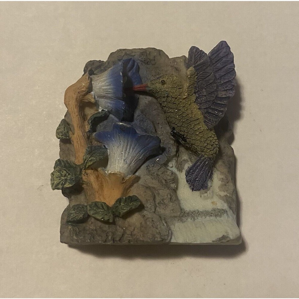 Rare 3D Hummingbird and flowers Refrigerator Magnet-Lipco-original tag